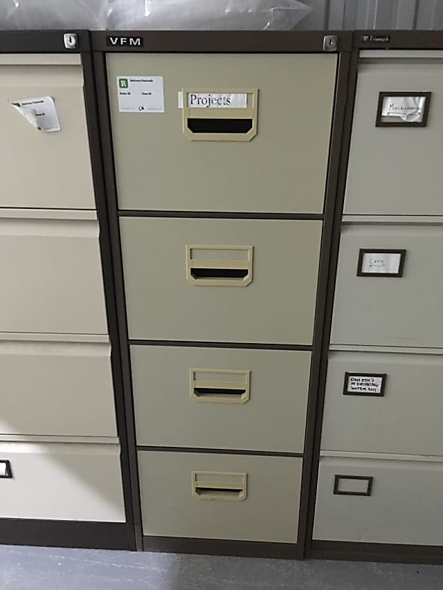 Metal 4-drawer filing cabinet