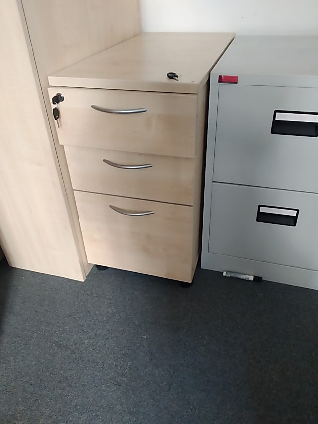 3 drawer pedestal