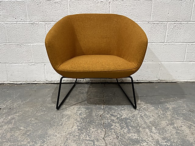 Hitch Mylius Carlo tub Chair