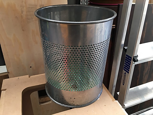 Metal waste paper bin