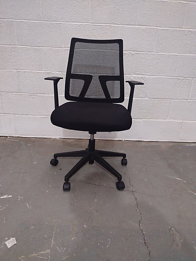 Office chair with padded seat and net fabric back black operator chair 