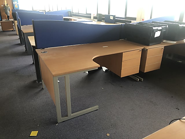 Corner desk left sided return with drawers built in 176 cm