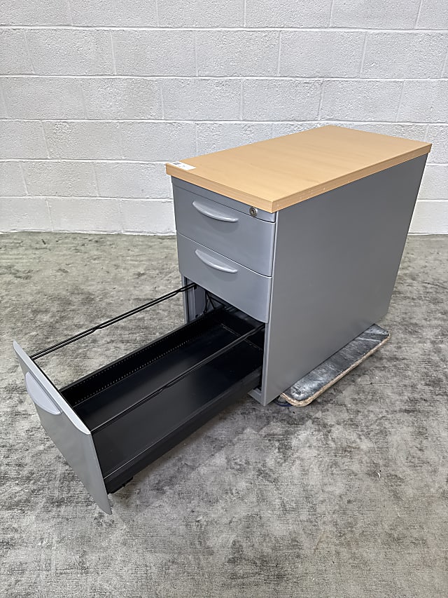 Desk high deep pedestal 