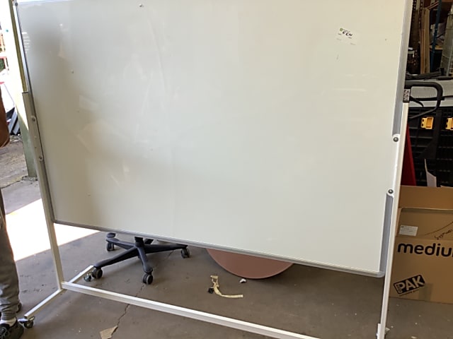 Mobile whiteboard 