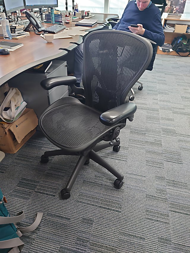 Herman miller aeron chair 