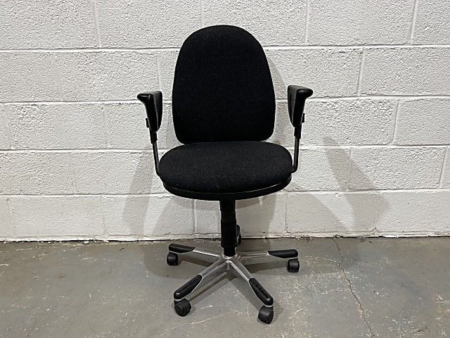 Black rolling chair