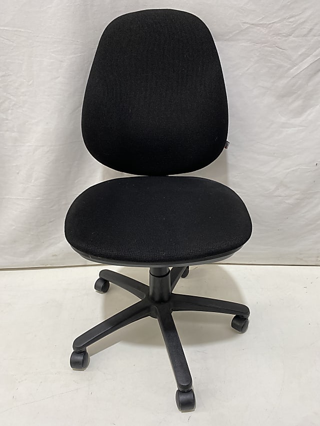 Black office operator Chair