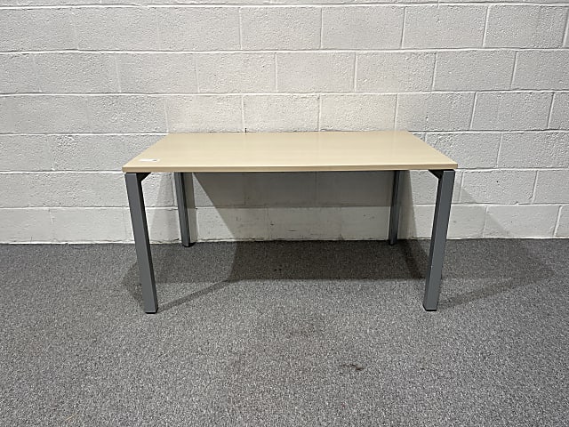 Actiu Desk 140cm