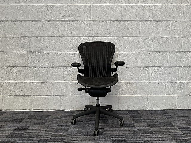 Herman miller aeron black Size B office chair MK2