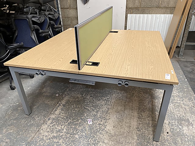 Bank of 2 desks with divider 