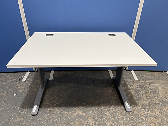 White small Desk 120cm