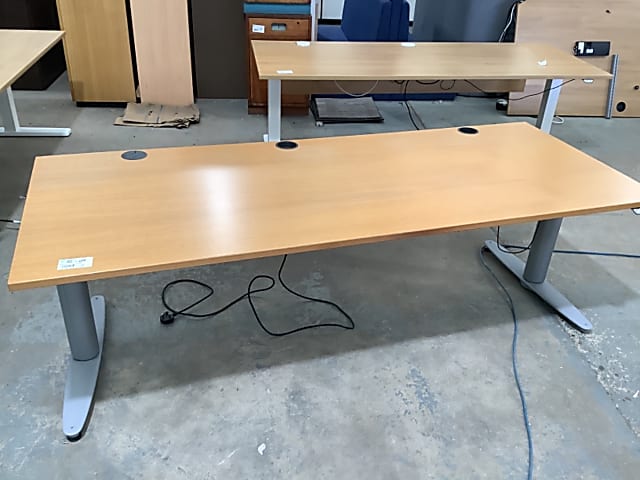 Kinnarps electric desk Large 200cm