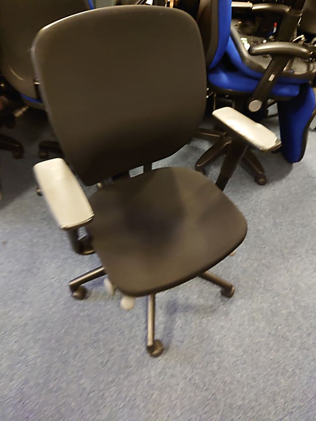 Operator chairs black/blue (varied) 