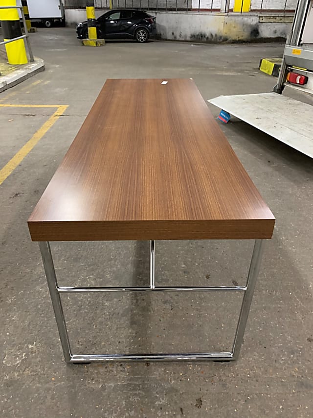 Large table