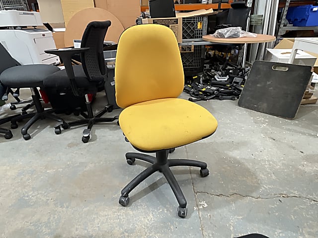 yellow and black rolling chair