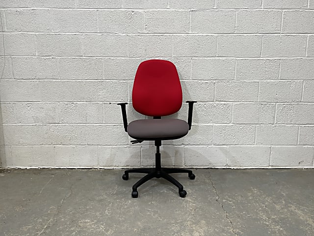 Pledge Topaz Red and grey operator chair