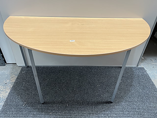 Half moon desk table