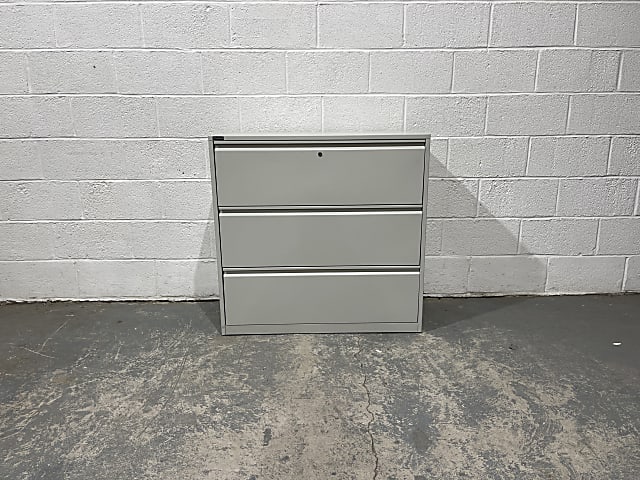 Triumph 3 drawer metal filing cabinet 100cm