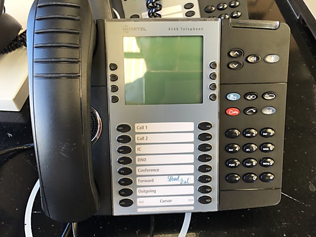 Mitel 8568 phone