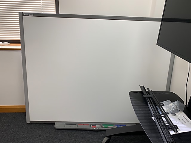 Smart Whiteboard - NO CABLES