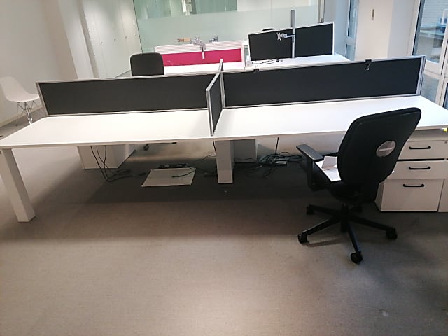 Bank of 4 desks 180cm