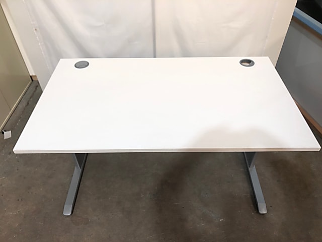 Desk 140cm