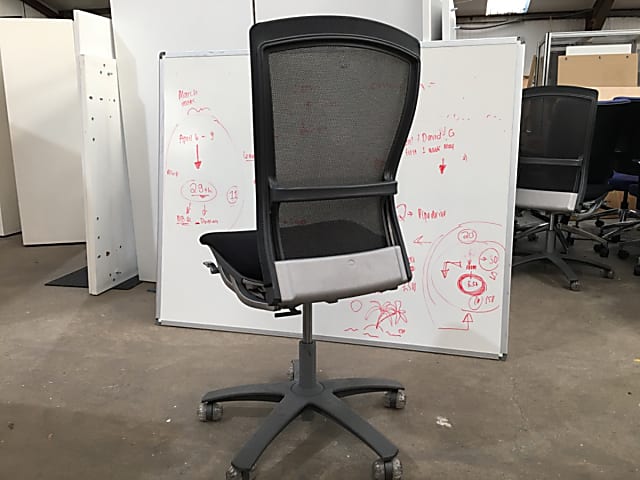 Knoll Life Mesh Back Operator Chair