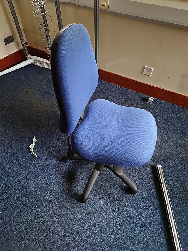 No arms blue operator chair