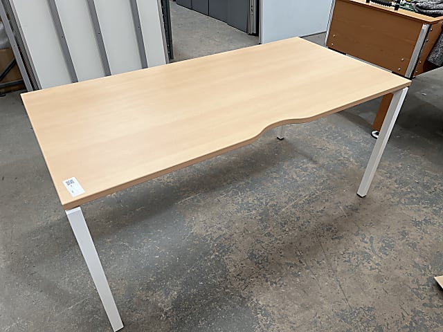 Single desk 160cm