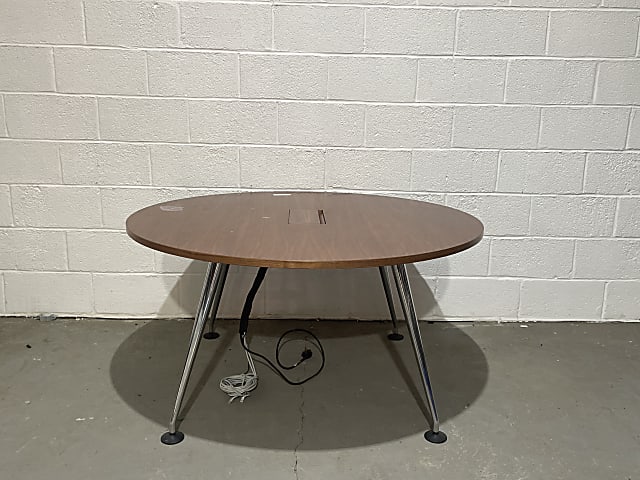 Round Vitra Meeting table brown