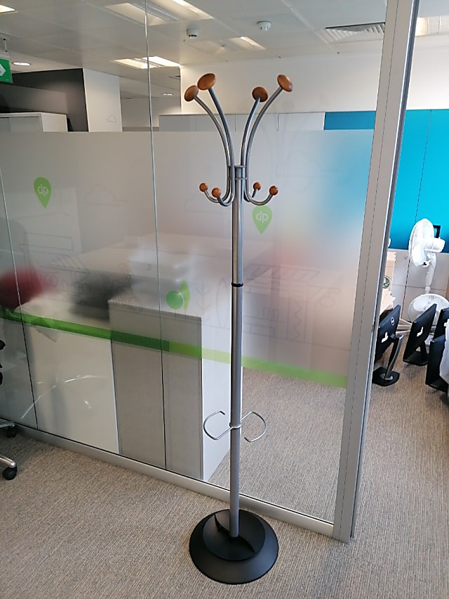 Coat stand