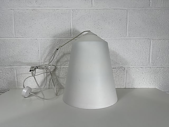 White pendant lamp