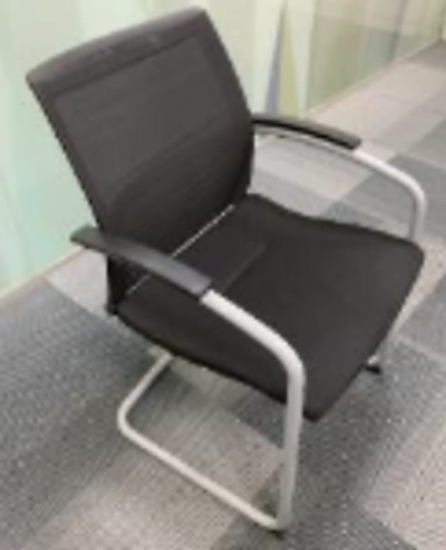 Sedus Meeting chair with sled base