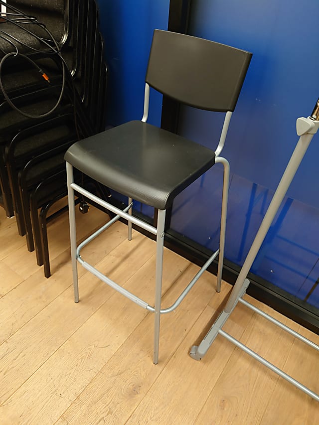 High bar stool