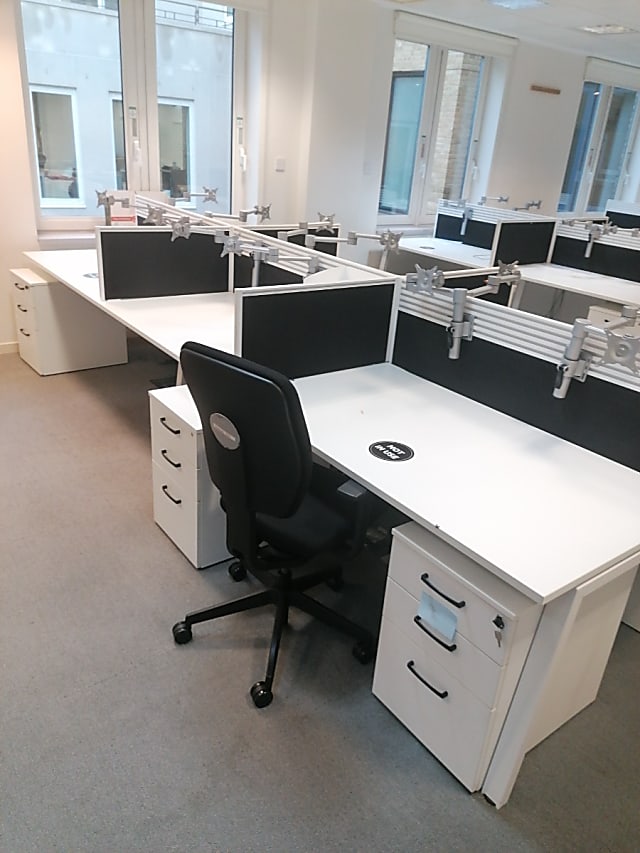 Bank of 6 desks - 140cm