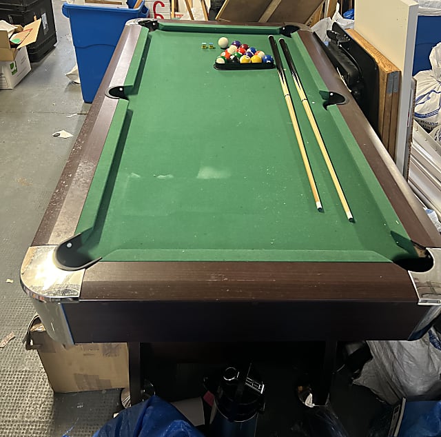 Pool table