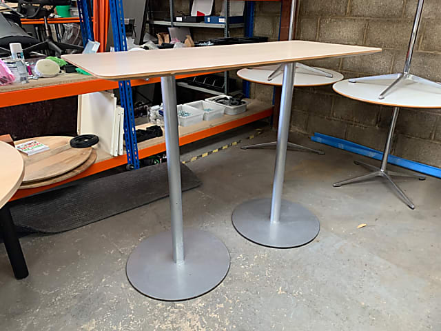 Tall breakfast bar height table