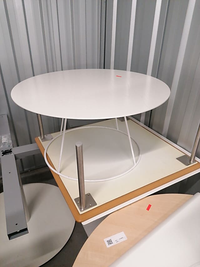 Small table 