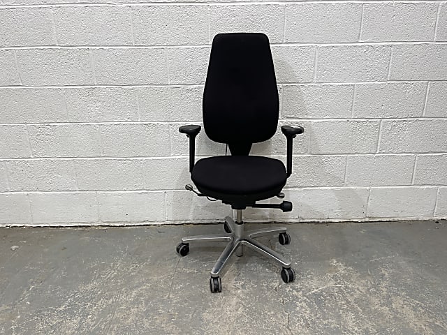 G64 Black Office Chair