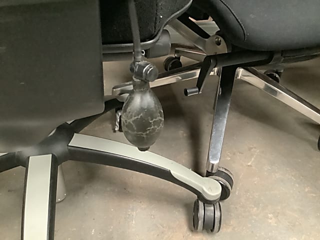 RH Logic G64 2 button chair faulty