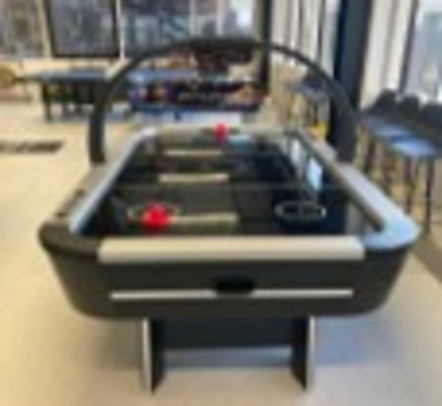 Air hockey table