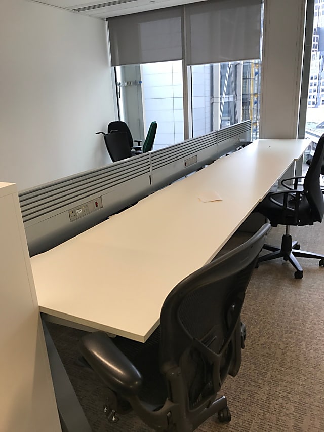 Bank of 6 Bene brand desks - 1600mm