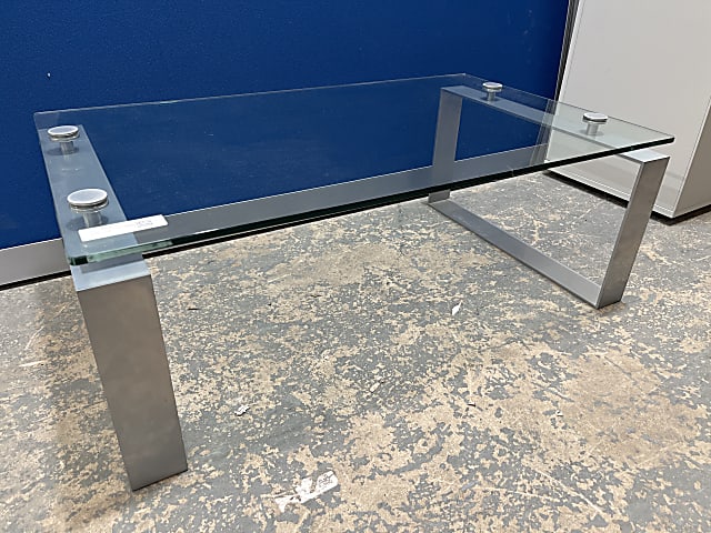 Glass coffee table 