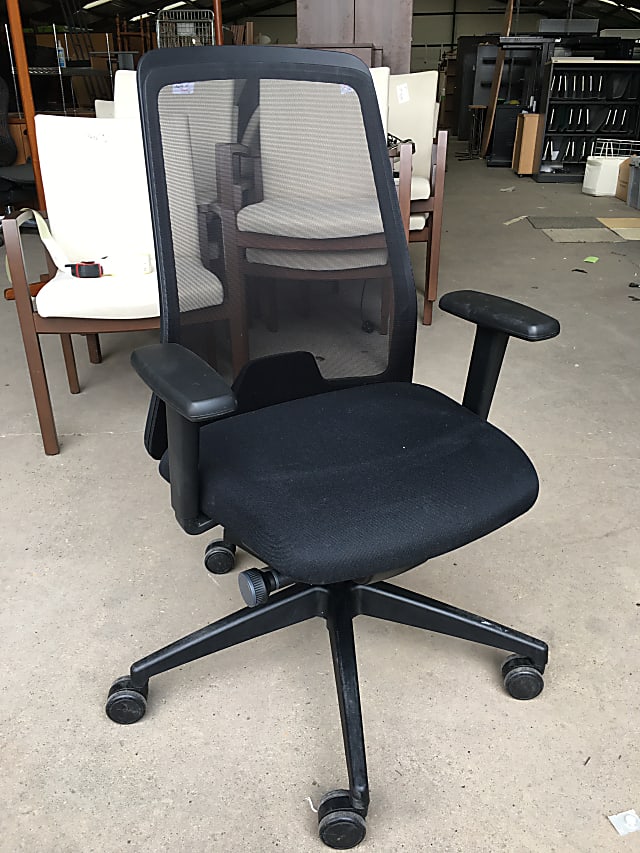 Interstuhl mesh back ask chair