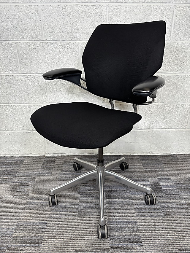 Humanscale freedom chair