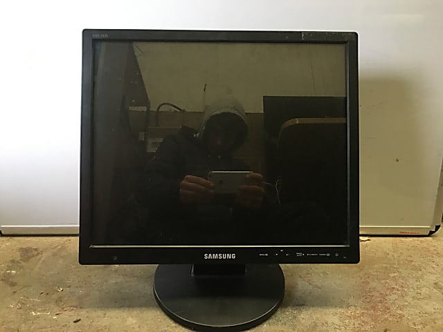 Monitor - Samsung SMT - 1935