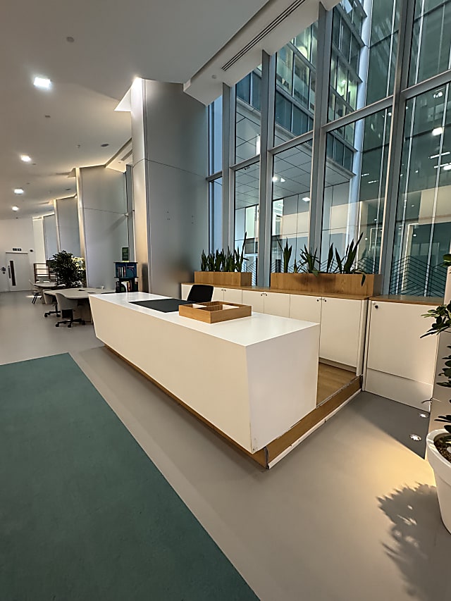 Large Reception Desk with Cupbaords