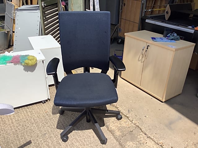 Haworth Comforto operator task chair blue