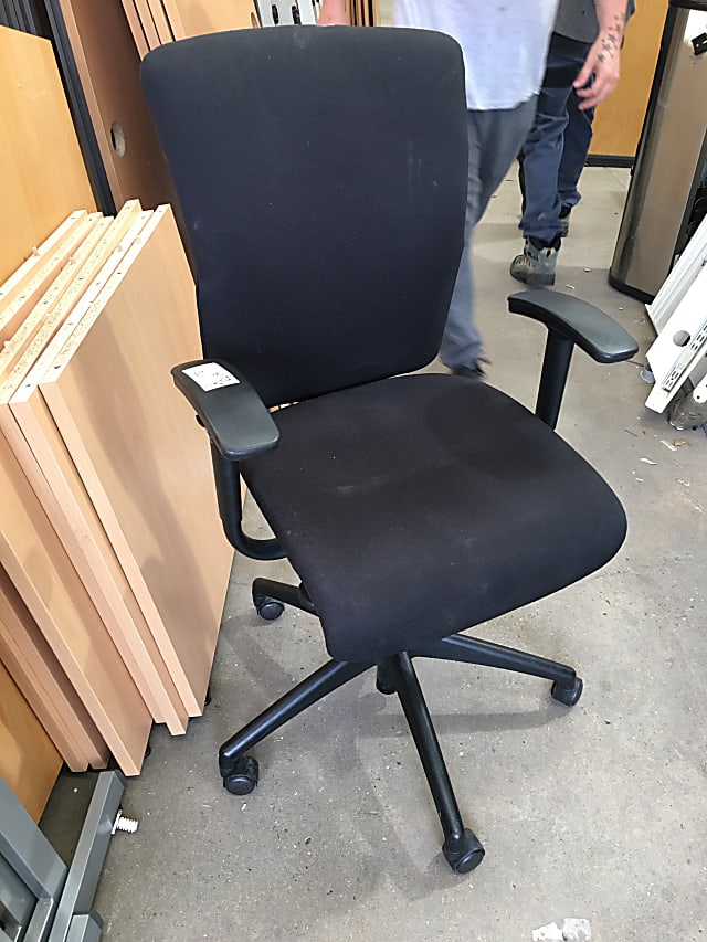 Orangebox Go office operator task chair