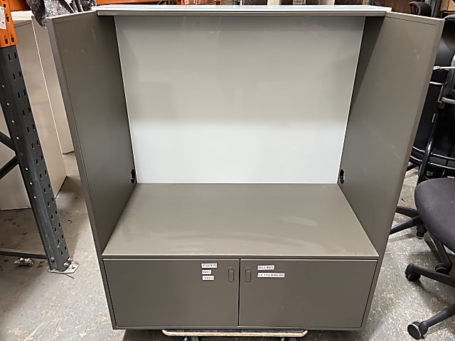 Metal AV cabinet unit for IT Docking - 2 doors